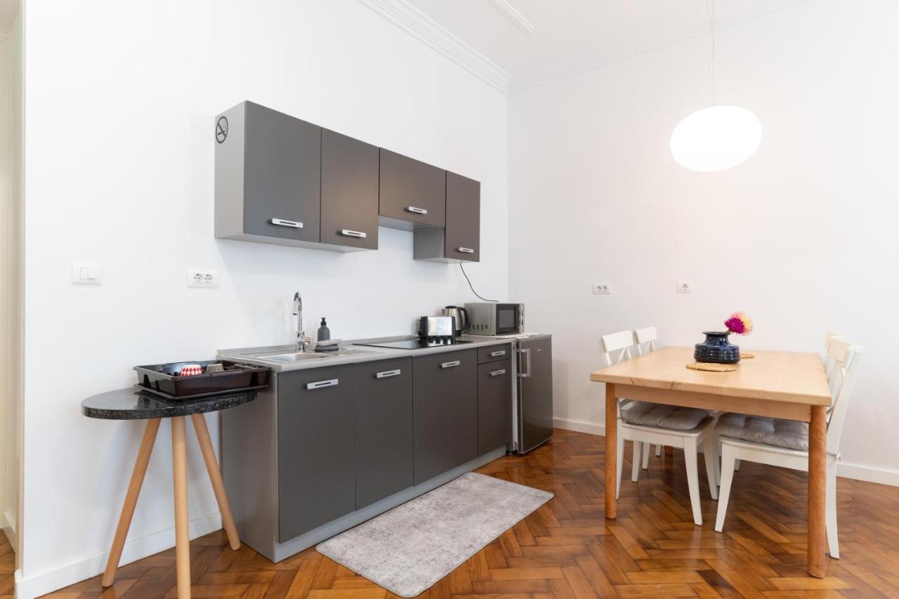 רוביני Mimi Carera Apartment & Room מראה חיצוני תמונה